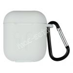 Чехол для наушников AirPods силиконовый с карабином (белый)