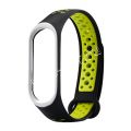 Силиконовый ремешок для Xiaomi Mi Band 3 / Mi Band 4 (черный/салатовый) Sport